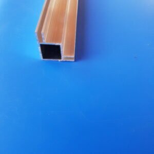 Hliníkový jokel 20x20x1,5mm s dvoma krídielkami rohová