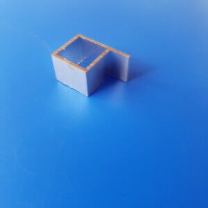Hliníkový jokel 20x20x1,5mm s L práporkom