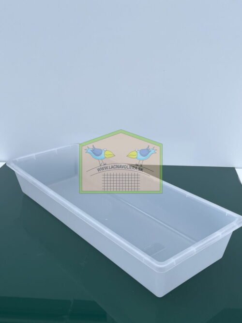 Rozmer boxu: 440x845x135mm Tera box sa používa na odchov hadov, jašteríc a iných plazov ako aj chov hmyzu a potravy pre teráriové zvieratá. Je taktiež ideálny na liahnutie mláďat teráriových zvierat. Box je vyrobený z tvrdeného vysokopevnostného plastu o hrubke 3mm a je zdravotne nezávadný pre zvieratá. Vďaka svojej hrúbke steny dobre akumuluje teplo a udržuje teplotnú stabilitu, Boxy sú vhodné aj pre vykurovacie fólie ktoré sú umiestnené pod ne. &nbsp;