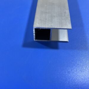 Hliníkový jokel 20x20x1,5mm so 16mm drážkou