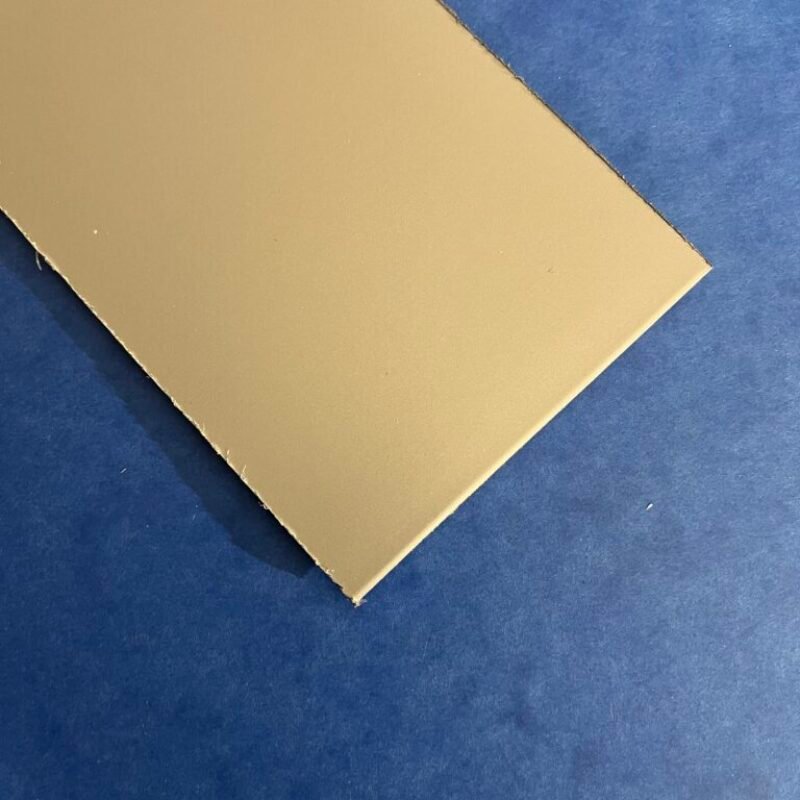 Výplne stien hliníkových voliér: Prečo hliníkový sendvičový panel (Dibond) víťazí nad drevom a plastom a iným materiálom?